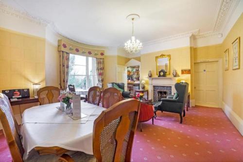 Georgian Hotel 3