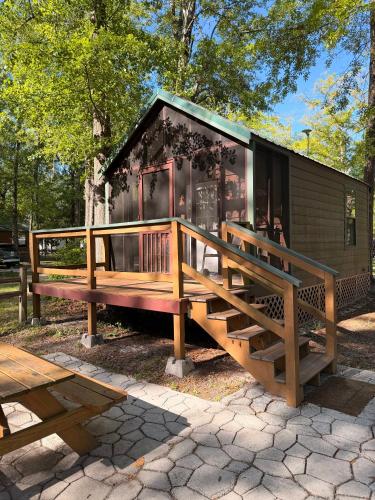 Okefenokee Pastimes Cabins and Campground in Folkstona (GA)