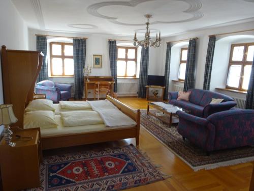 Schloß-Hotel Hirschau in Hirschau (Bajorország)