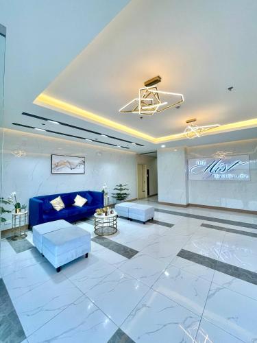 Lobby, 3BR With Balcony • Near Burnham Park • Sleeps 11 in Marcos Highway