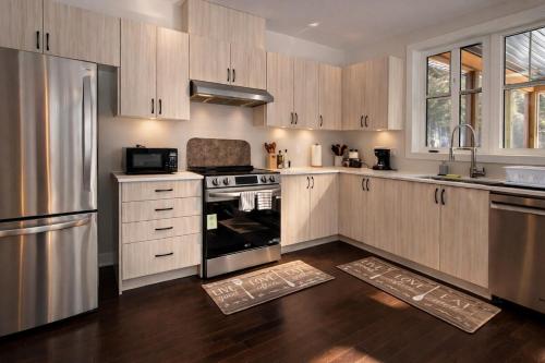 Muskoka Cottage Retreat with BBQ and Game Room Fun in 德懷特 (ON)