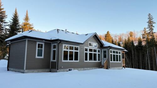 外部景觀, Muskoka Cottage Retreat with BBQ and Game Room Fun in 德懷特 (ON)