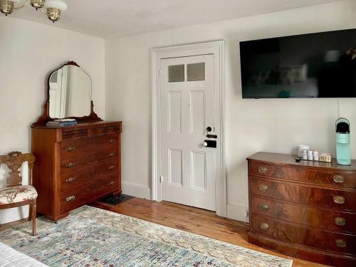 Lake Wallenpaupack The Garden Suite at Twin Oaks - image 9