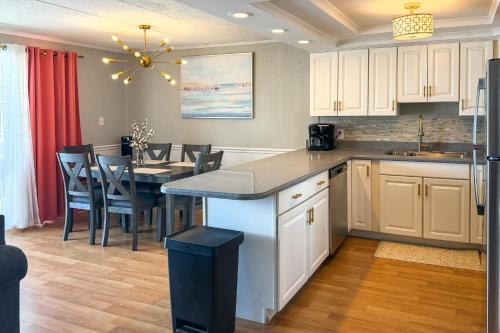 Walk to Pool & Beach! Ocean City Family Condo – khách sạn tại Midtown
