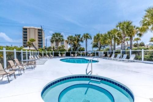 Perdido Key Beachfront 4br Sleeps 10 Steps To The Beach Sweeping Gulf View - Perdido Key, FL