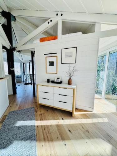 The Enchanted Nook- Romantic Retreat in Hillsville (VA)