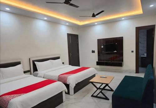 Hotel Golden peak in Tanakpur