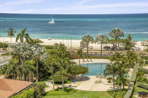 Beachfront - Surround View 4BR Penthouse - P516, Palm-Eagle Beach