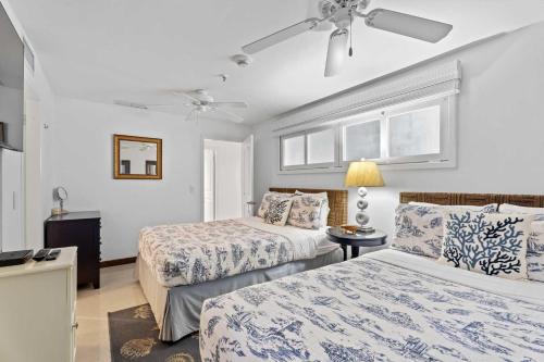 Beachfront - Surround View 4BR Penthouse - P516, Palm-Eagle Beach (foto 2)