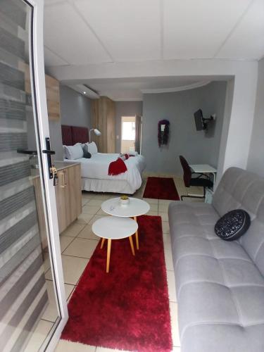 Exterior view of Comfort e Casa Guest Lodge Near OR Tambo Airport