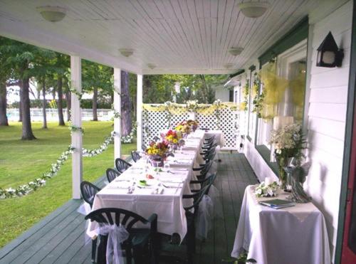 Auberge Les Blancs Moutons in Ile D'orleans (QC)
