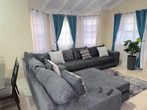 Modern 2-BR Villa - Ocho Rios in RioNuoya