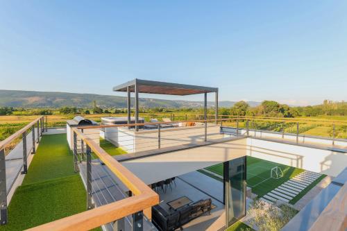 Spectacular Villa Excelsior Perfect for Families, Business, or Celebrations in Šumet