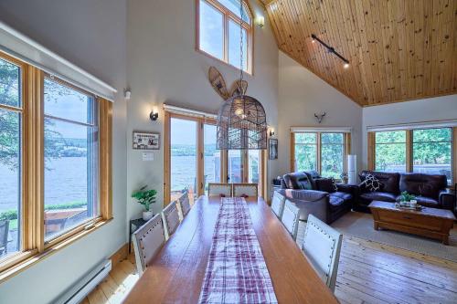 Grand Chene - Private Spa & Lakefront in Pohenegamūka (QC)