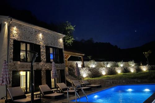 Sunset Stone Retreat