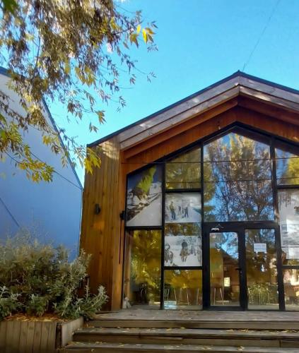 Hostel Casa de Montaña (Hostel Casa de Montana) in سانمارتن دلوس اندير