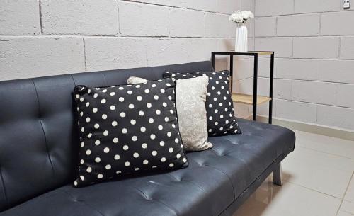 House with 3 Bedrooms 5 minutes from everything in San Salvador - image 4