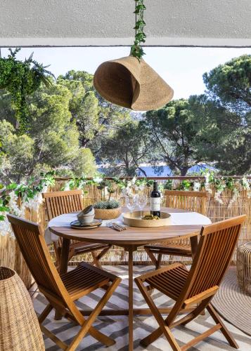 Beachfront Lake View Apartment in Pelayos de la Presa
