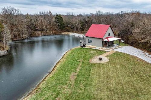 . Moose Cabin | Secluded Cabin w/ Private Pond