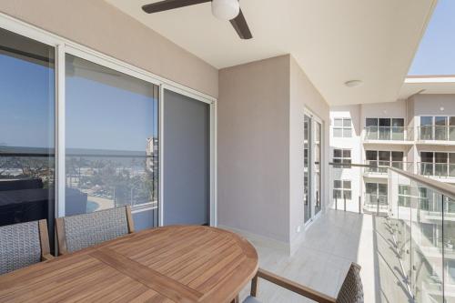 CASA CILCIA, Luxury apartment with pool and ocean view in El Pajonal