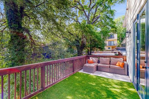 Atlanta Townhome: Walk to Mercedes-Benz Stadium! in Mechanicsville