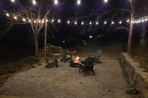 Historic Stone Cottage with River view and Fire Pit