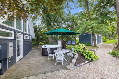 The Songbird by Juniper Holiday + Home in Union Pier (MI)
