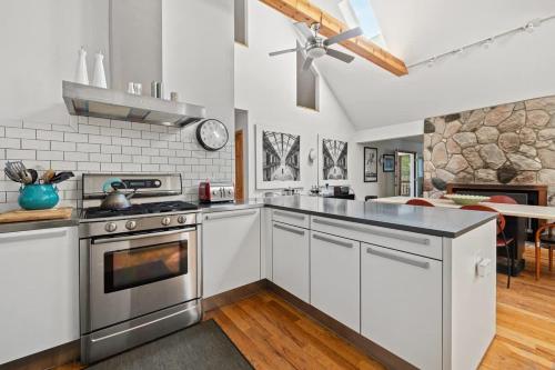 Casa Azur by Juniper Holiday + Home in Union Pier (MI)