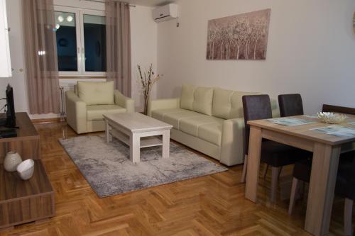 Premium Apartments - image 5