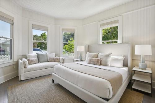 Lavish Mississippi Home Steps from Beach - image 8