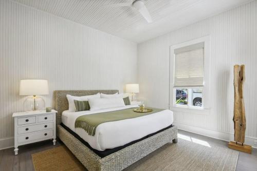 Lavish Mississippi Home Steps from Beach - image 10