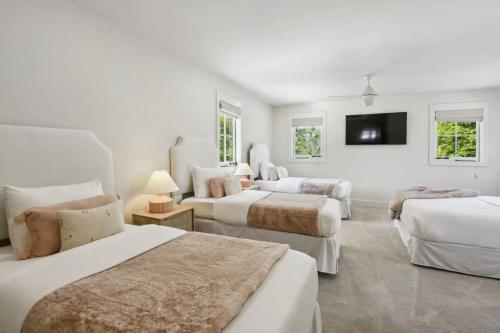 Lavish Mississippi Home Steps from Beach - image 9