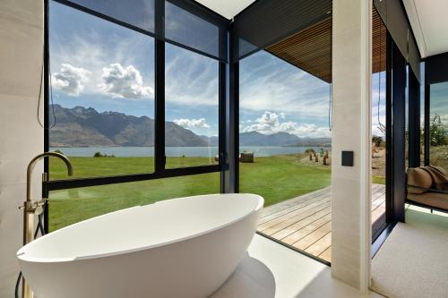 Wye Creek Residence by Sotheby's Luxury Rental Homes - main image