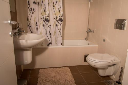 Apartment image 6