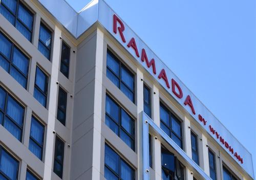 Ramada by Wyndham Gumi, Гуми