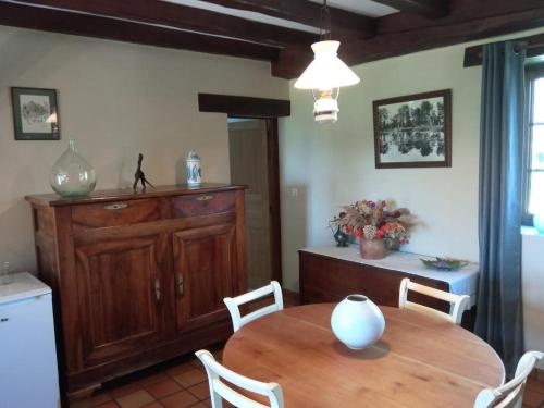 Gîte Saint-Capraise-de-Lalinde, 3 pièces, 5 personnes - FR-1-616-150 (Charmante Maison de Campagne avec Jardin Cloture, Cheminee et Wi-Fi Proche de la Dordogne - FR-1-616) in Saint-Capraise-de-Lalinde