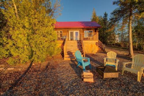Le Huard - Lakefront & Private Dock in Sayabec (QC)