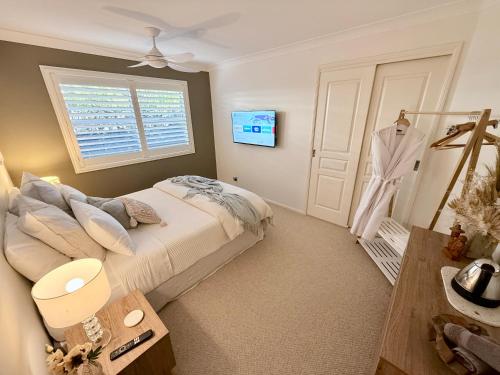 Casuarina Beach 2 bedroom retreat - Tap to explore photos