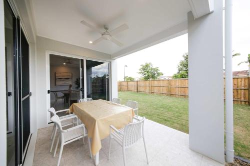Stylish Nerang Retreat 5BR Family Friendly Home in Carrara