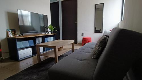 CDMX Metro Apartment- Hidden Gem