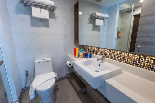 room detail thumbnail 2