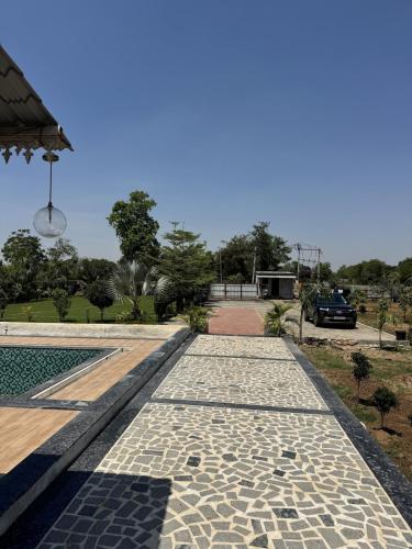 Private Nature Escape Premium Farm Stay in Navakhal