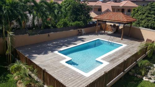 Apt 12, Executive Suites JA - Palms