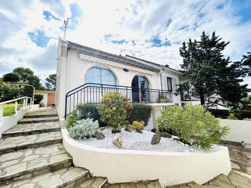 Maisonnette T2 avec jardin - PROCHE PORNICHET - LB300-008