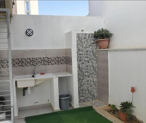 Résidence Nafissa Ezzahra Kelibia (Residence Nafissa Ezzahra Kelibia) in Ezzahra (Bin `Arus)