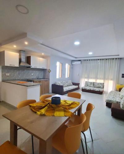 Résidence Nafissa Ezzahra Kelibia (Residence Nafissa Ezzahra Kelibia) in Ezzahra (Bin `Arus)