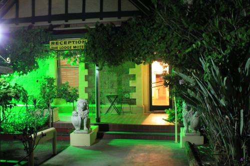 ทัศนียภาพภายนอกโรงแรม, The Lodge Outback Motel in โบรคเค่นฮิลล์