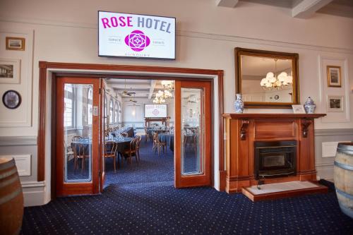 Tiendas, The Rose Hotel & Motel in Bunbury