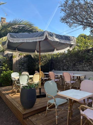 Le Petit Café L'arriere Cour 1
