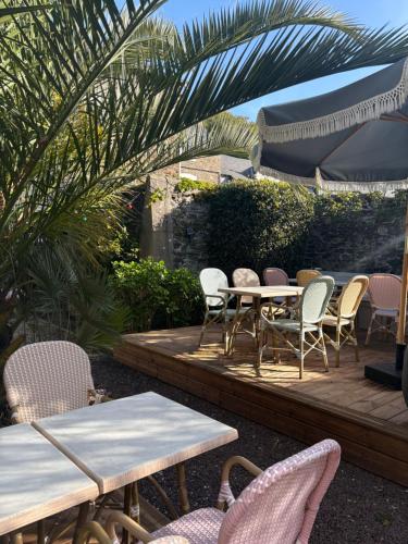 Le Petit Café L'arriere Cour 5
